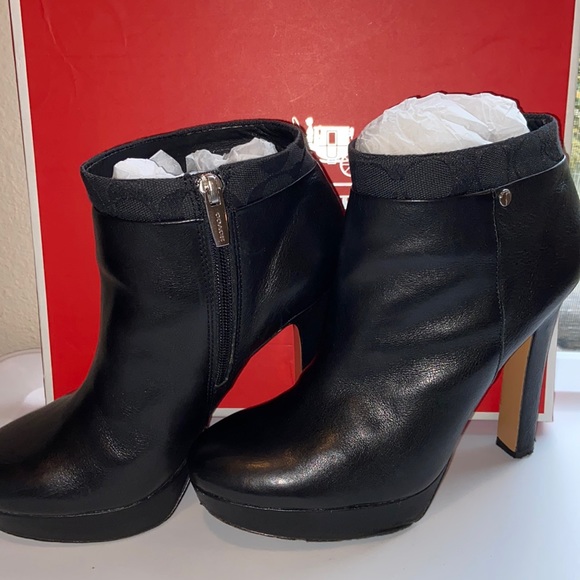 Coach Black Heeled Platform Bootie woman’s size 7.5 - Picture 1 of 13
